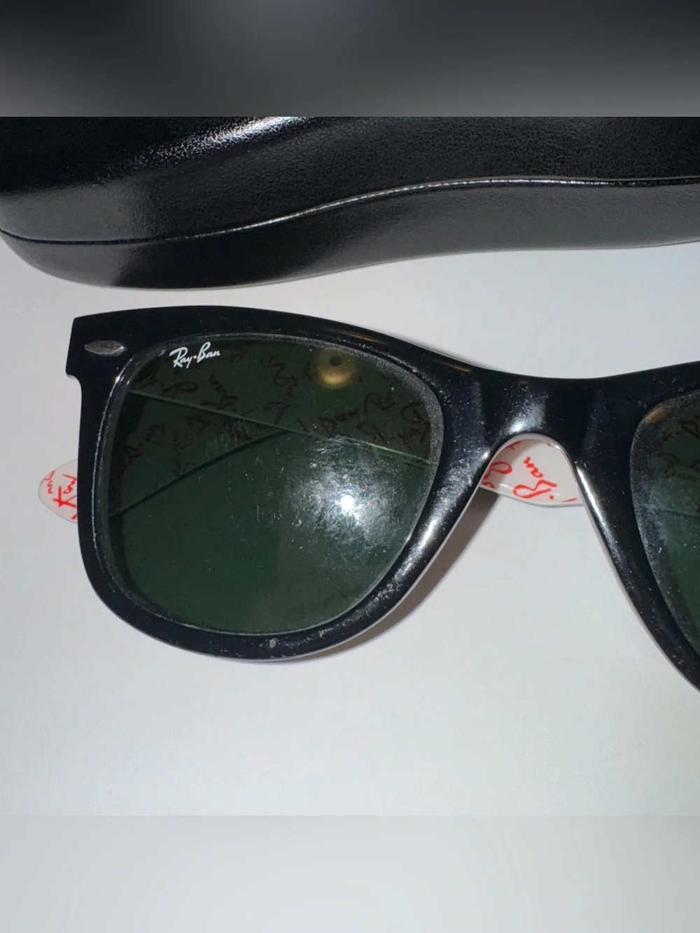 Limited Edition Rayban Wayfarer Sunglasses Logo Hardshell Case RB 2140 1017